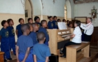 CONTENT MONDRI OUVERTURE FOR THE NEW DRAKENSBERG CHILDREN CHOIR TRUST
FEB 2012
